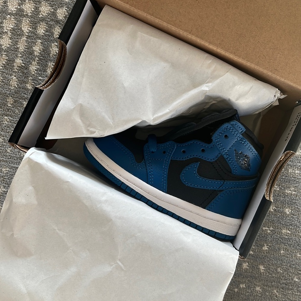 6c Jordan NIB NWT Toddler TD Marina Retro Nike